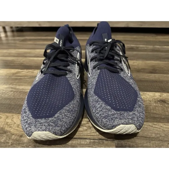 Brooks Levitate 5 Stealth Fit Running Shoes - Men's 15 D‎ - Navy Blue &amp; White