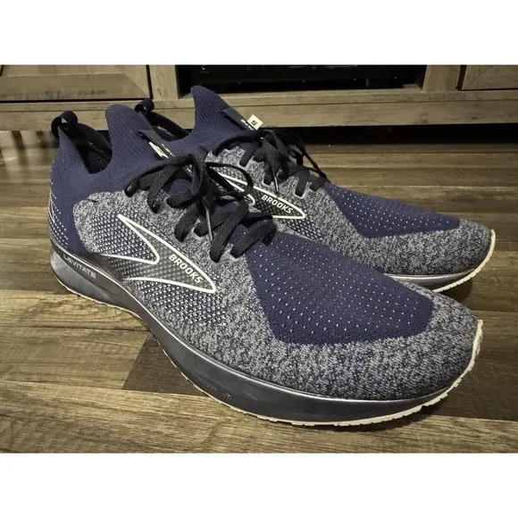 Brooks Levitate 5 Stealth Fit Running Shoes - Men's 15 D‎ - Navy Blue &amp; White