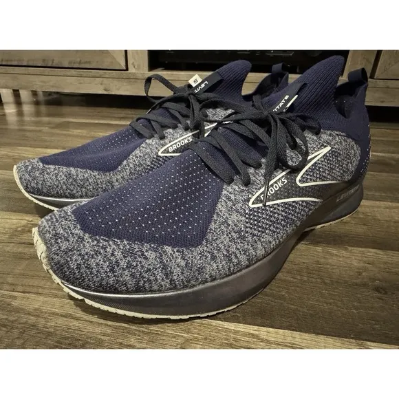 Brooks Levitate 5 Stealth Fit Running Shoes - Men's 15 D‎ - Navy Blue &amp; White