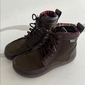 Brown High-Top Boots with Plaid Lining