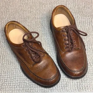 Brown Leather Oxford Dress Shoes with Pebbled Texture