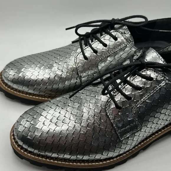 Bull Boxer Silver Men’s Dress Shoes