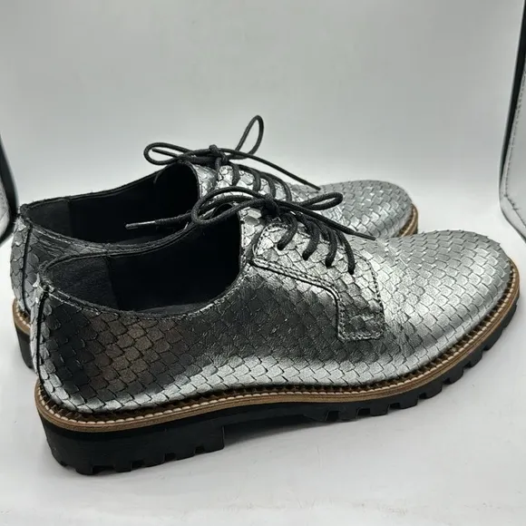 Bull Boxer Silver Men’s Dress Shoes