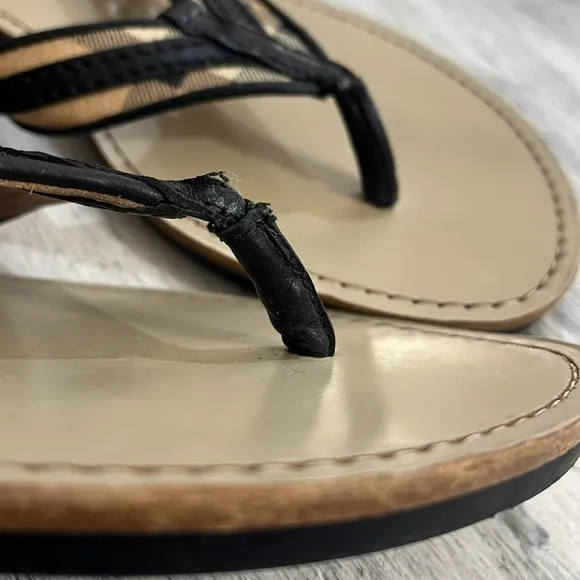 Burberry Aldermary Haymarket Flip flop sandals size 38