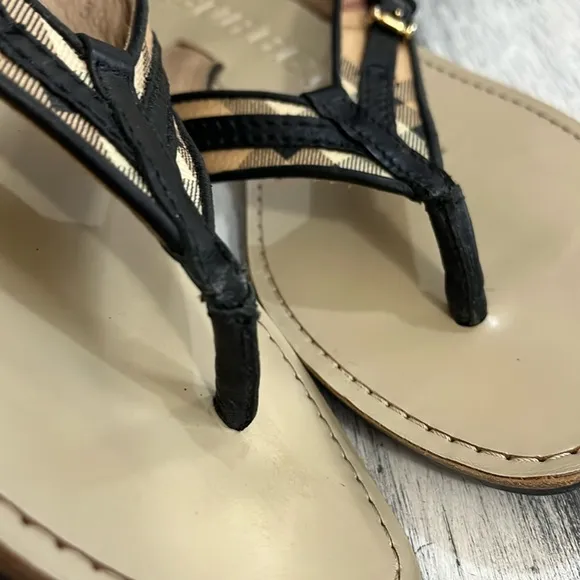Burberry Aldermary Haymarket Flip flop sandals size 38