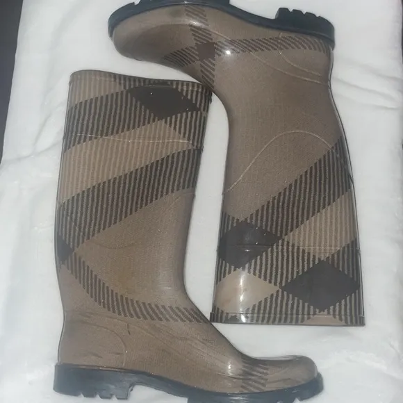 Burberry Beige/Brown Rubber Rain Boots
