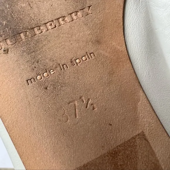 Burberry women's white round toe 100% leather ballet flat shoes size 37.5