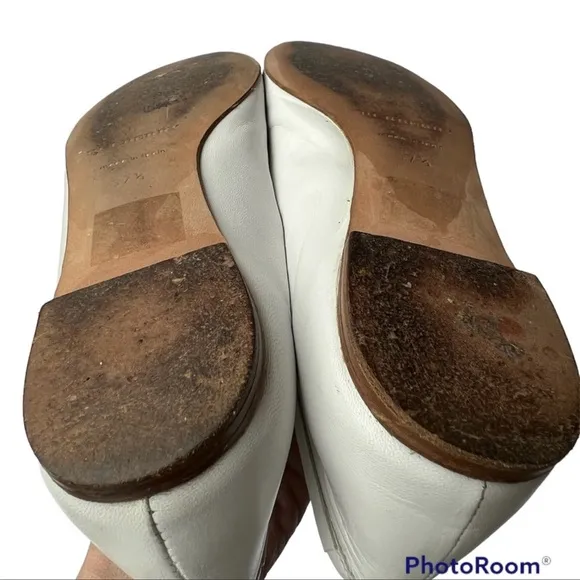 Burberry women's white round toe 100% leather ballet flat shoes size 37.5