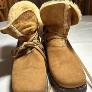 C La Canadienne boots. Ladies.8W made in Canada wear up or down. New/Firm