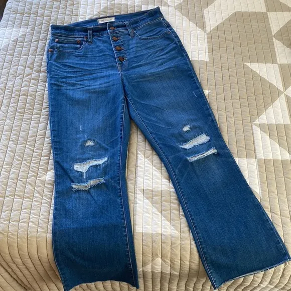 Cali Demi-Boot Button Front jeans in Bronson wash size 28