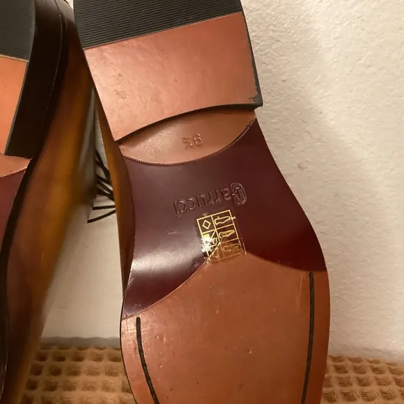 Carrucci Whole cut Men’s Sz 9.5 Oxford Lace-up Cognac‎ Brown leather shoes