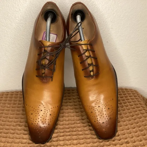 Carrucci Whole cut Men’s Sz 9.5 Oxford Lace-up Cognac‎ Brown leather shoes