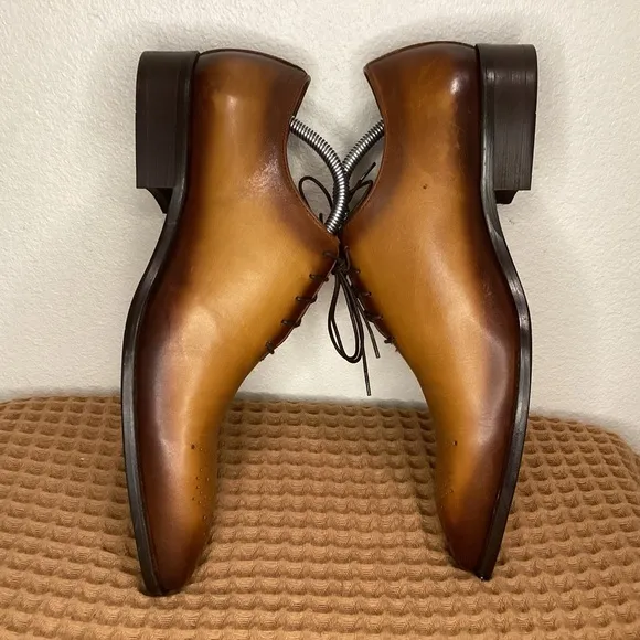 Carrucci Whole cut Men’s Sz 9.5 Oxford Lace-up Cognac‎ Brown leather shoes