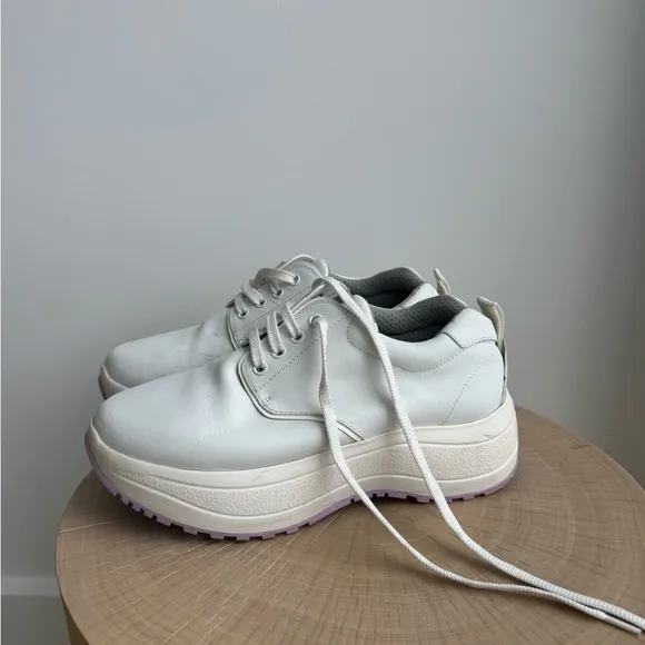 Celine White Leather Sneakers. Size EU 37. Lace up.
