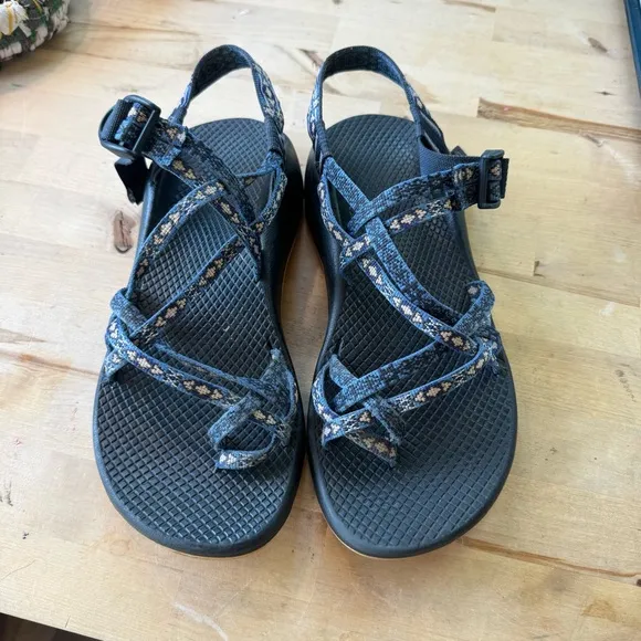 Chaco Zx2 blue strappy sport hiking water sandals size 9