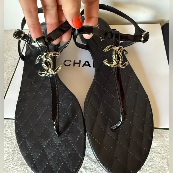 Chanel Black Leather CC Logo Thong Sandals