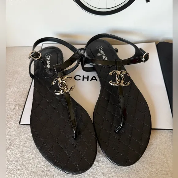 Chanel Black Leather CC Logo Thong Sandals