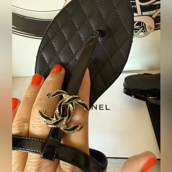 Chanel Black Leather CC Logo Thong Sandals