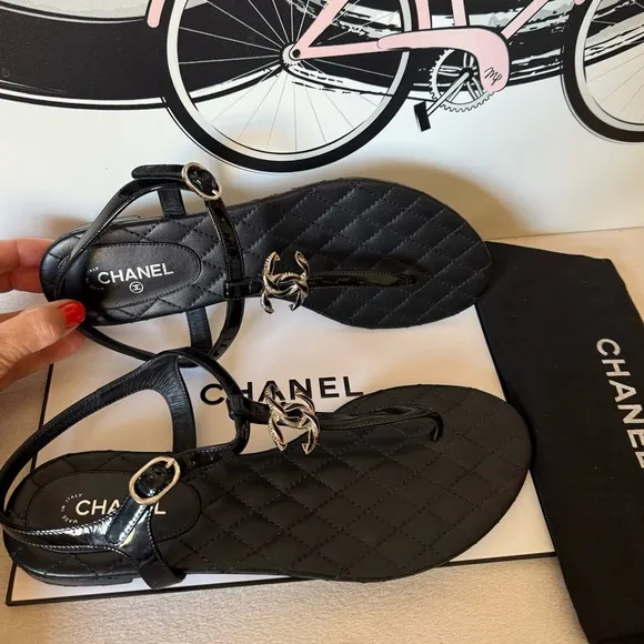 Chanel Black Leather CC Logo Thong Sandals