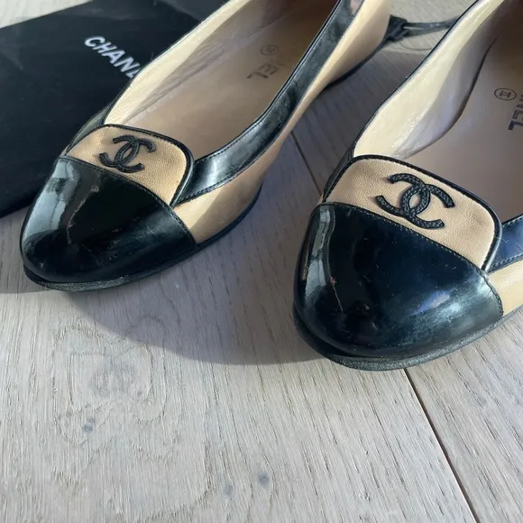 Chanel Cap Toe Ballerina Flats, IT 37.5, US 6.5, Beige/Black Leather