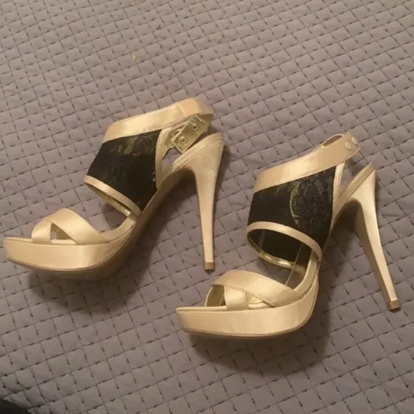 𝅺Charles by Charles David satin and lace sexy stiletto high heel shoes