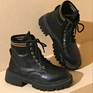 Chic black thick sole boots sz 6.5