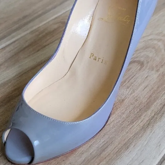 Christian Louboutin Lady Claude 100 Grey Patent Peeps Pumps Eur. 36