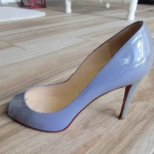 Christian Louboutin Lady Claude 100 Grey Patent Peeps Pumps Eur. 36