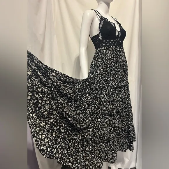 Chrysanthemum Sz S Black   White Floral Lace Tiered Maxi Dress Whimsigoth Boho