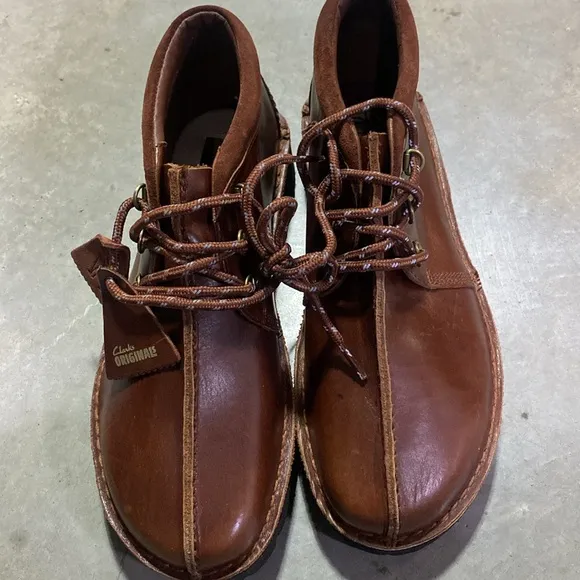 Clark’s Originals Brown Hiking Boots Sz 10.  New without box.