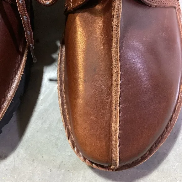 Clark’s Originals Brown Hiking Boots Sz 10.  New without box.