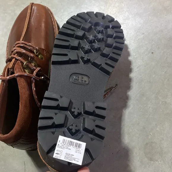 Clark’s Originals Brown Hiking Boots Sz 10.  New without box.