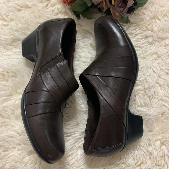 Clark’s Shoes NWOT No Box Size 10M Leather Upper