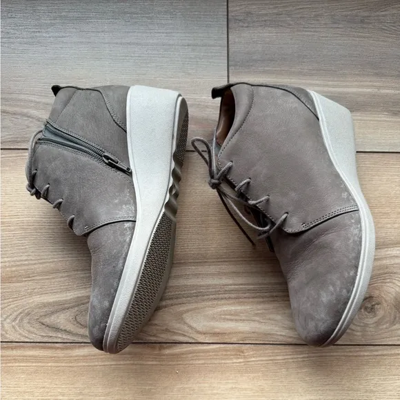 Clarks Un Tallara Eva Nubuck Lace Up Ankle Boots