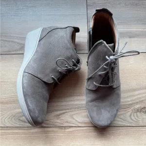 Clarks Un Tallara Eva Nubuck Lace Up Ankle Boots