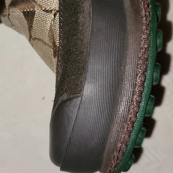 Coach boots, Mariette, brown &amp; green straps, fur around top, lined inside sz 6.5
