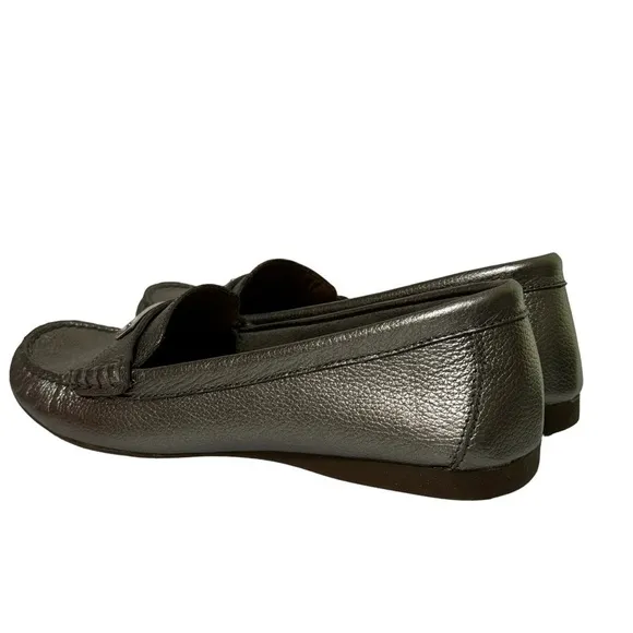 Coach Fredrica Metallic Silver Pebbled Leather Driving Loafers Mocs Size 8.5