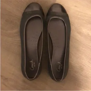 Coach Grey flats size 9 NWOT