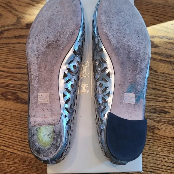 Coach Janyce Mirror Silver Gray Pewter Metallic Flats Shoes Loafers Size 9.5