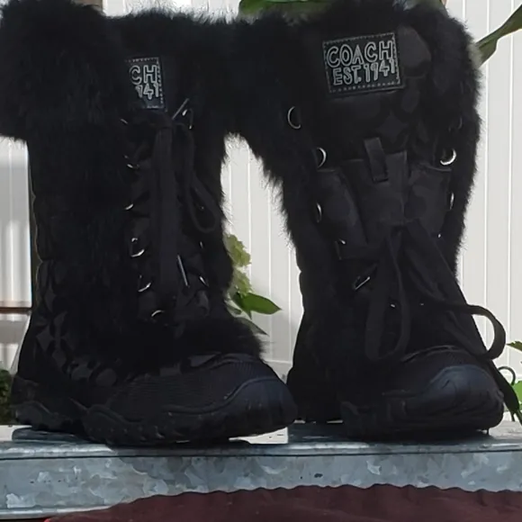 COACH JENNY - Furry Winter Boots