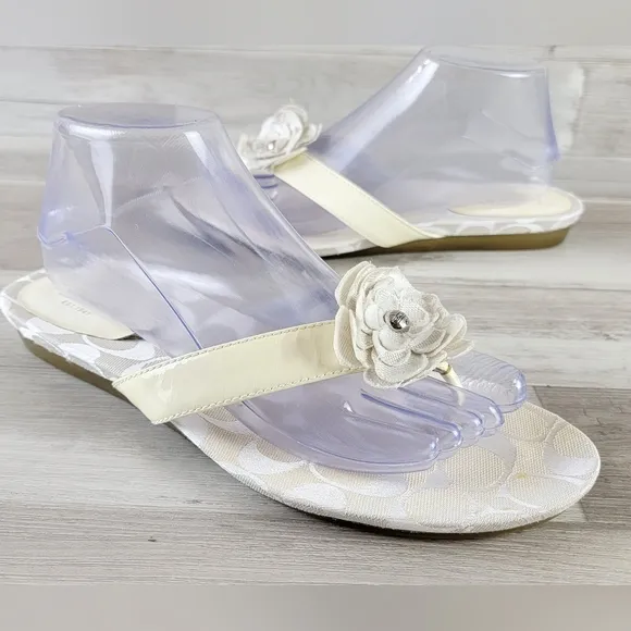 Coach Samira Floral Creamy Ivory Patent Leather Signature Thong Sandals Women 9B