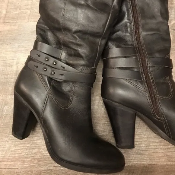 Coconuts by Matisse dark brown leather heeled tall knee boots 7.5