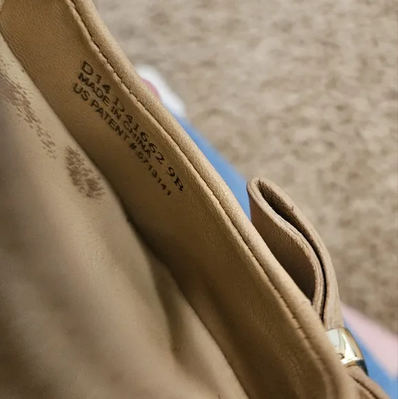 Cole Haan &amp; Nike Air Tan Leather Ballet Flats with Bow Accent, Size 9