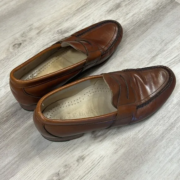 Cole Haan Handsome Old Money Brown Leather Slip-On Penny Loafers Shoes / Men’s 8