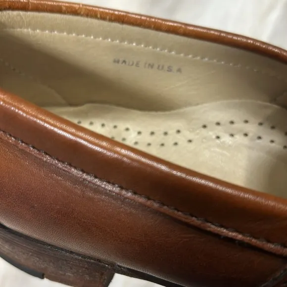 Cole Haan Handsome Old Money Brown Leather Slip-On Penny Loafers Shoes / Men’s 8