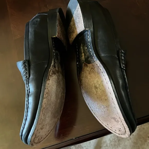 Cole Haan Men’s dress shoes color black leather size 11.5