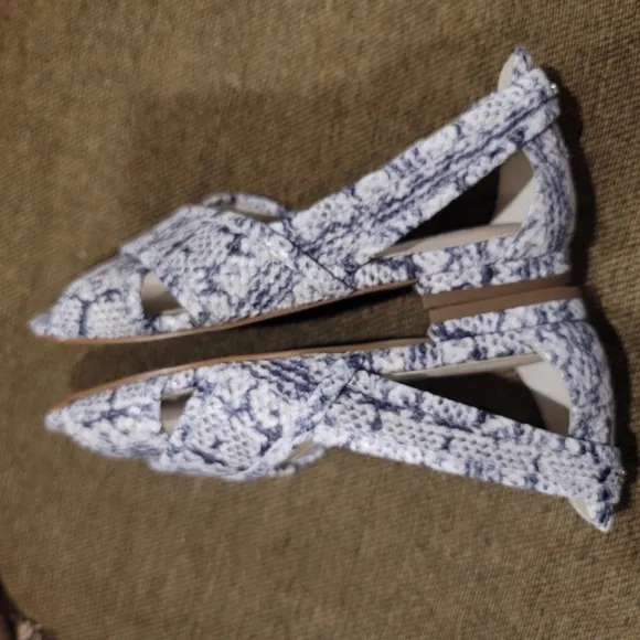 Cole Haan Natural Snake Print Modern Classics Lewis Flat Sandals size 5.5