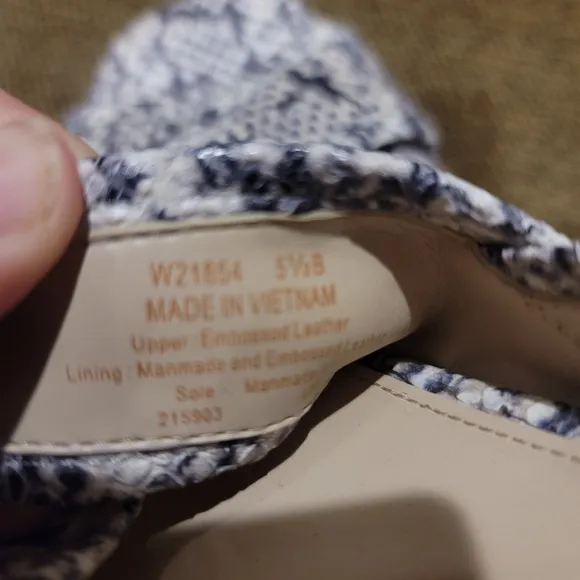 Cole Haan Natural Snake Print Modern Classics Lewis Flat Sandals size 5.5