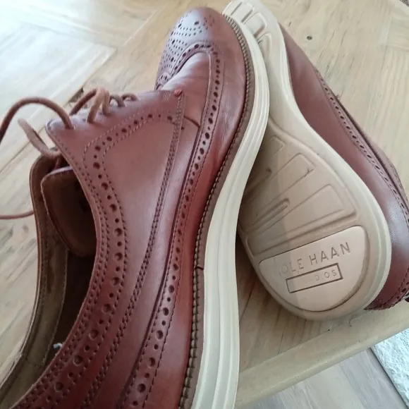 Cole Haan Size 10.Men's Brown Leather Brogue Stitch Wingtip Oxford Shoes