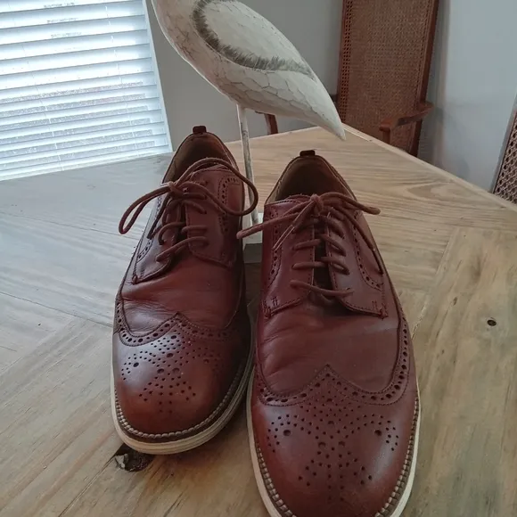 Cole Haan Size 10.Men's Brown Leather Brogue Stitch Wingtip Oxford Shoes